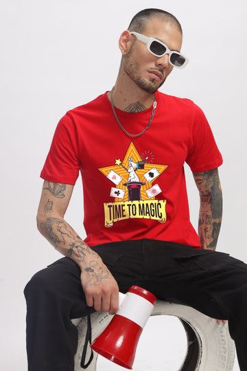 TIME TO MAGIC GRAPHIC RED T-SHIRT